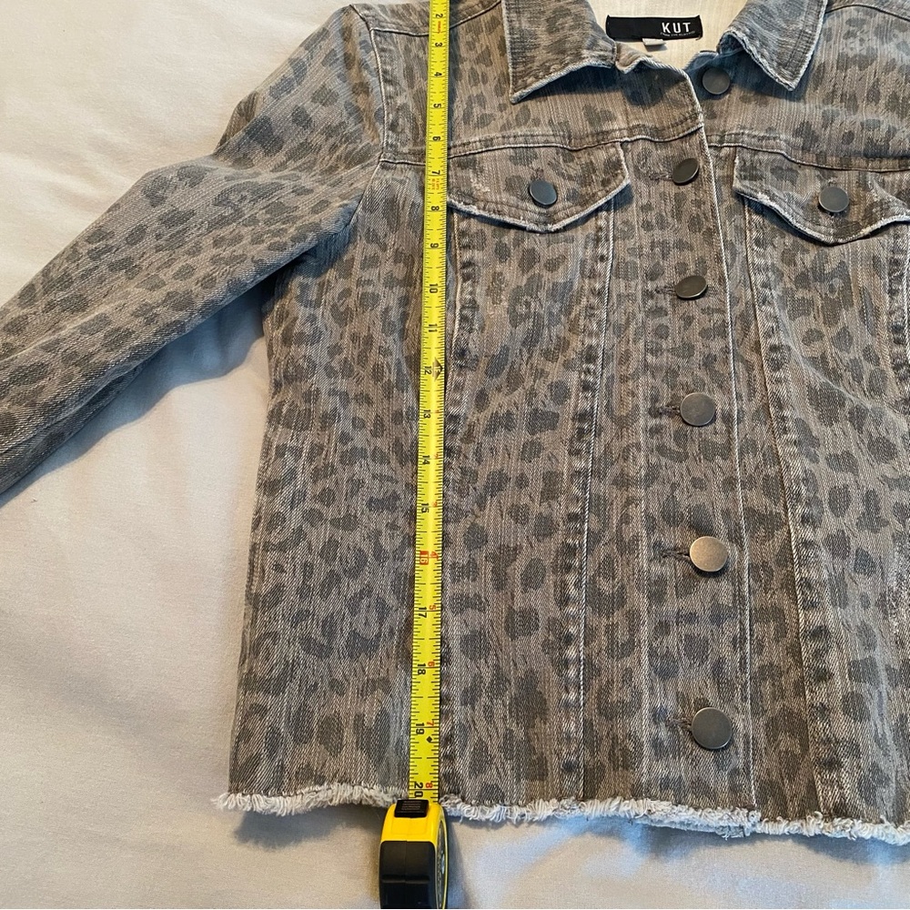Kut from Cloth Gray Animal Leopard Print Denim Jacket - Picture 13 of 15